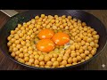 فقط نخود فرنگی و تخم‌مرغ‌ها رو مخلوط کن! یه دستور ساده که هر هفته درست می‌کنم!