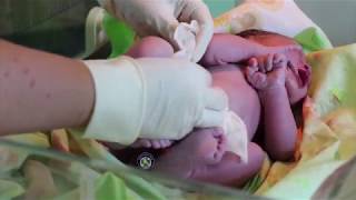 Kelahiran Bayi Normal di RSU Negara