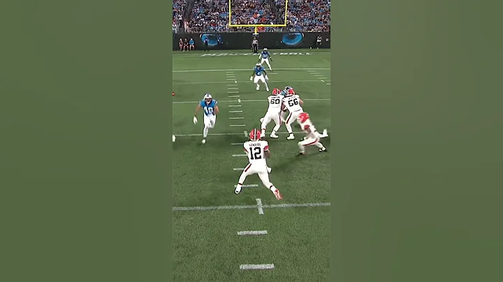 Shedeur Sanders playing like a vet out there 💪