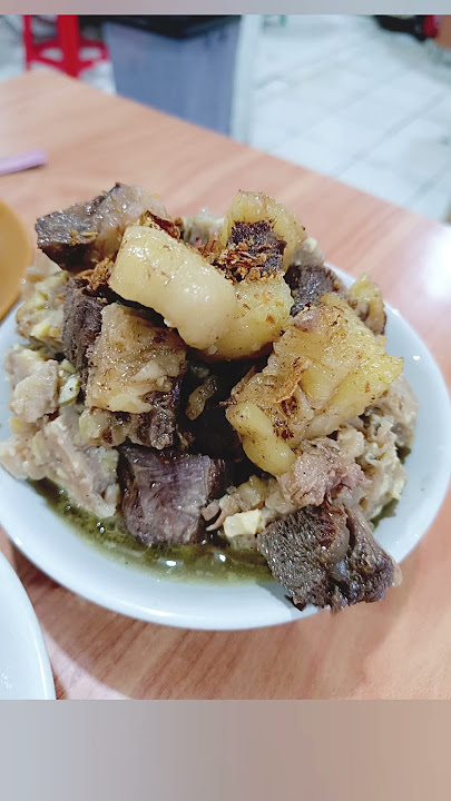 Baso jumbo daging rawon pondok raos #bakso #baksobesar #basourat #rawondaging #kuliner #baso