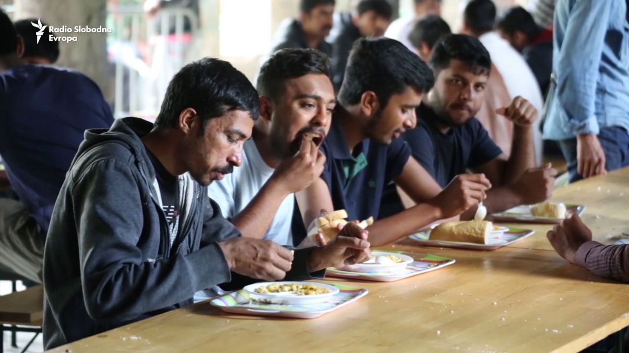 Bihać: Migranti samo na pomoći Crvenog križa