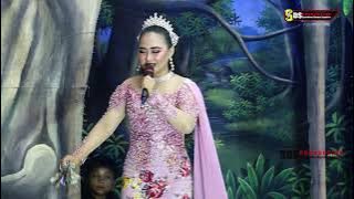 Pipit Vitamania - Aman Aman Bae - Live Version SDS Mantap Jaya Melegenda