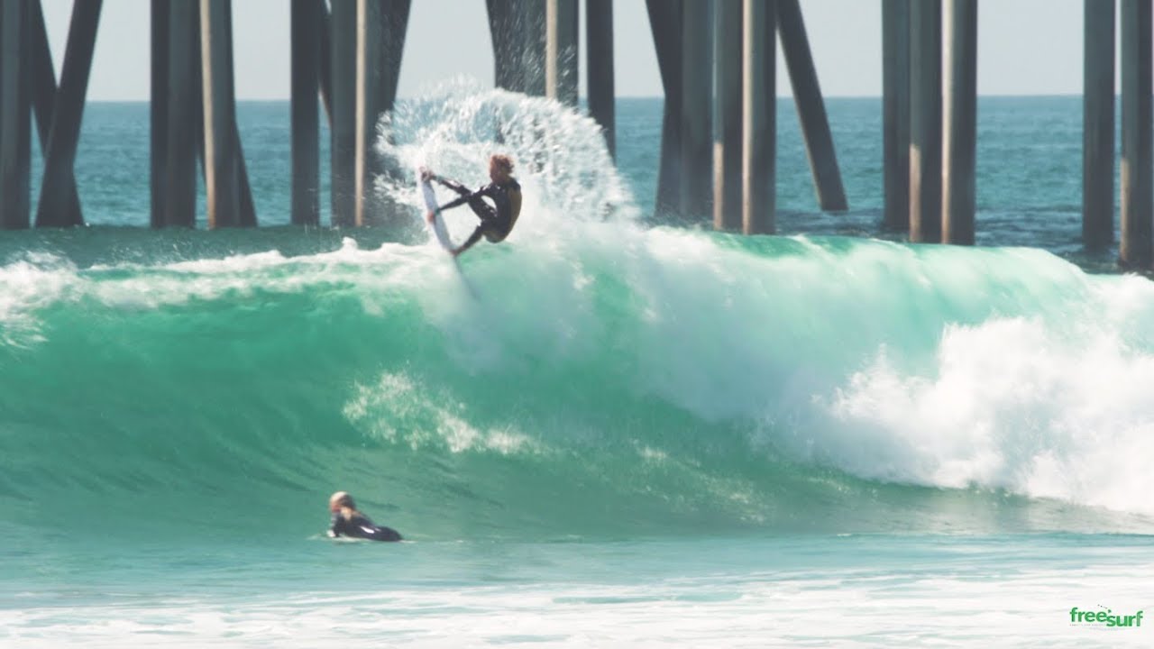 Junior Segment / Brodi Sale Grabbing Rail in Huntington Beach - Freesurf Magazine