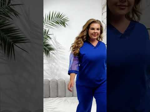 Жіночий ошатний костюм: блуза-туніка з пояском та прямі широкі штани, батал великі розміри, видео 1