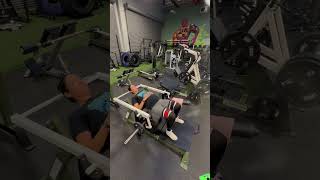 Should you be doing hip thrusters while pregnant?🤰🏻Watch this to learn more❗️