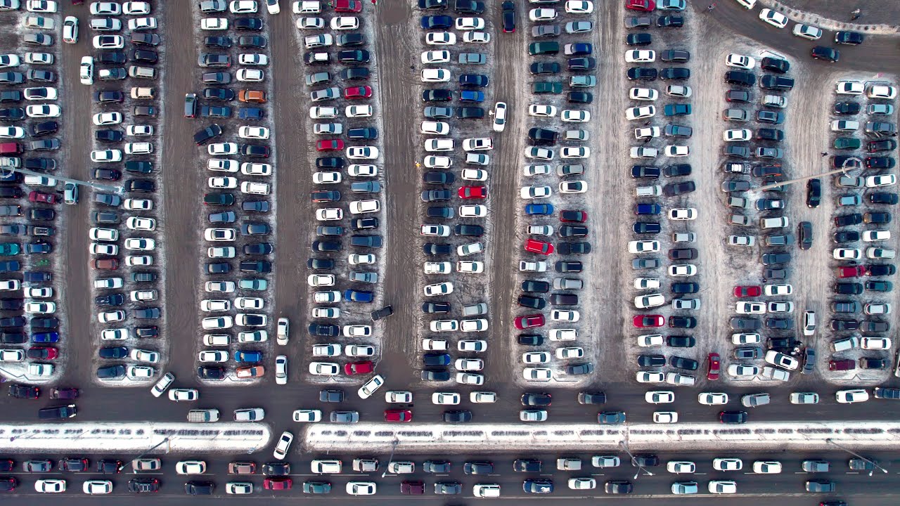 Яблоку негде упасть. В Самаре начался новогодний ажиотаж в торговых ...