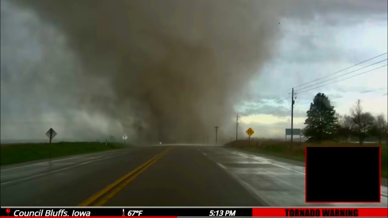 Insane CLOSE RANGE Tornado Intercept - LIVE As It Happened - Midwest ...