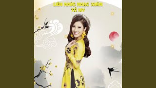 Video thumbnail of "Tố My - Mùa Xuân Đầu Tiên"