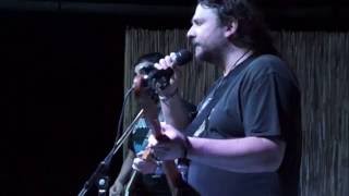 Kost U Grlu - Neke Su Žene Pratile Vojnike