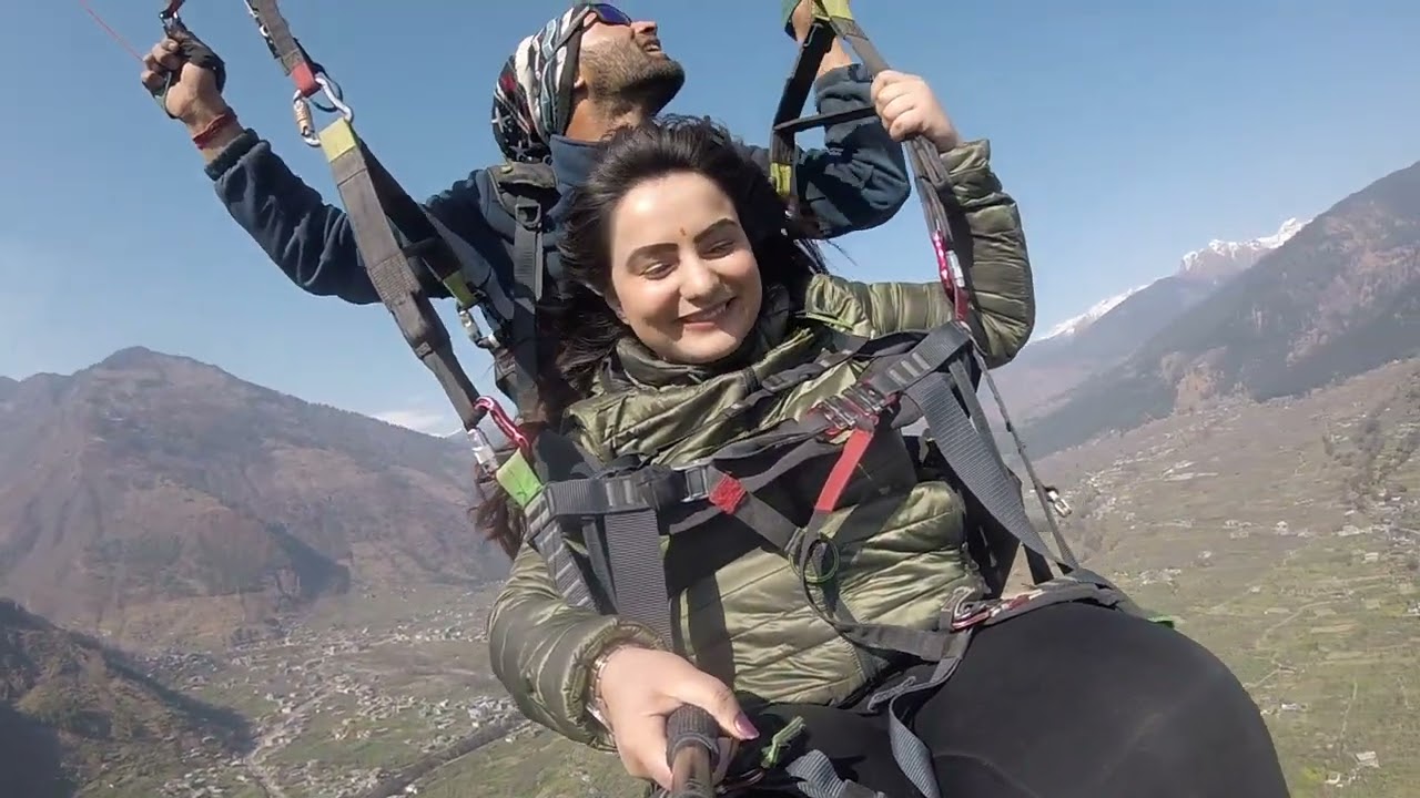 Paragliding in Himalayas / Kullu Manali mein paragliding 