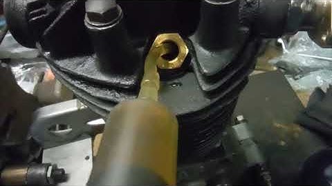 Compression ratio measuring and calculating on the JAP 250 engine.