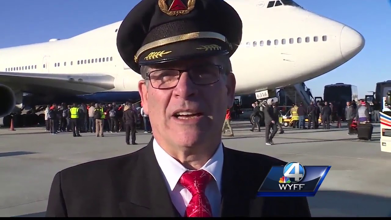 Delta Retires Last 747 After Clemson Football Team Flight