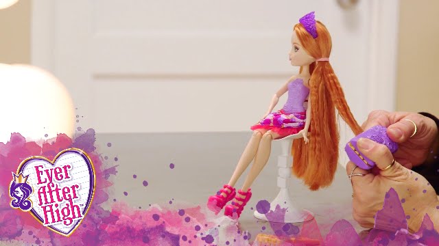 Creating a Crimped Look with Ever After High Hairstyling Holly O’Hair Doll | Ever After High