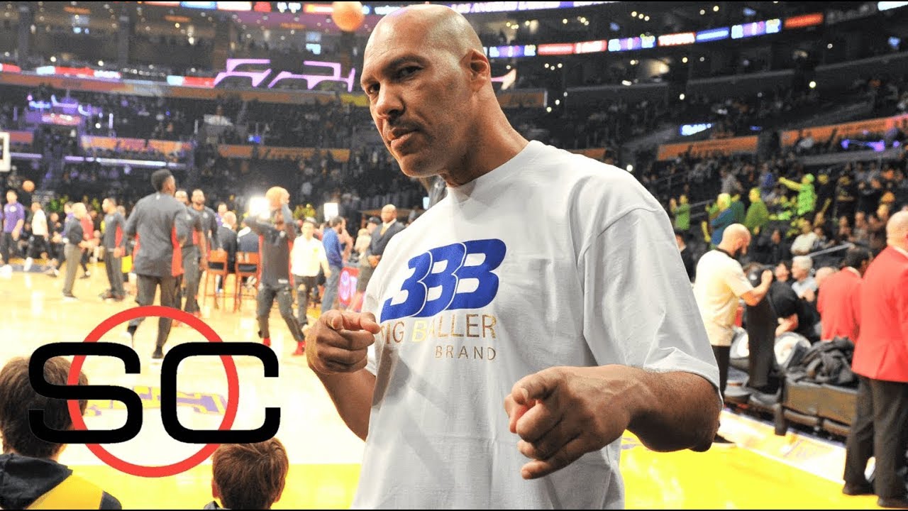 Lakers enforcing 'LaVar Ball rule,' trying to keep reporters from talking to him