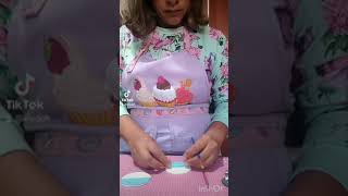 Mini tutorial Carita de muñeco de nieve en fondant para cupcake ⛄ #aqp #tutorial #ricuritasdealexa