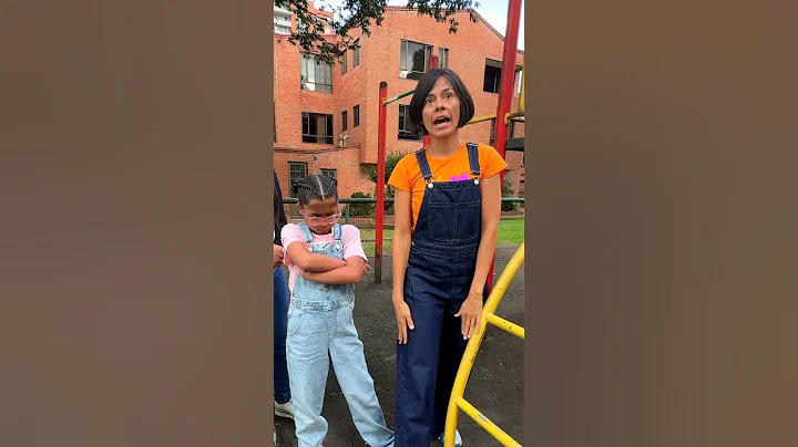 I stop I wait 🤔 with @ElMundodeEmma3107  #kindergarten #123andres #preschool #kidsvideo #kidssong