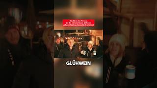 Video thumbnail of "Über 100‘000 Klicks auf dem #Glühwein #Musikvideo 😍❄️🎊🙏🏻 #advent #weihnachtsmarkt #lustig #party"