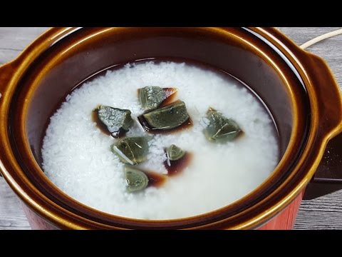 视频: 干酪砂锅用葡萄干在慢炖锅中-逐步食谱照片