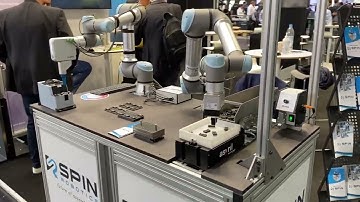 Screwdriving solution - Universal Robot and SD35 from Spin Robotics in screwing application