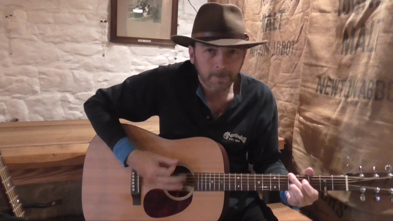 How A Martin Dm Acoustic Has Aged After 15 Years Compared To A New One.