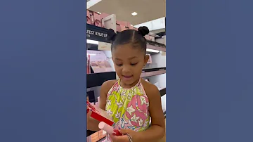 KYLIE TAKES HER DAUGHTER STORMI TO ULTA TO BUY KYLIE COSMETICS 💄 #shorts  #kyliejenner