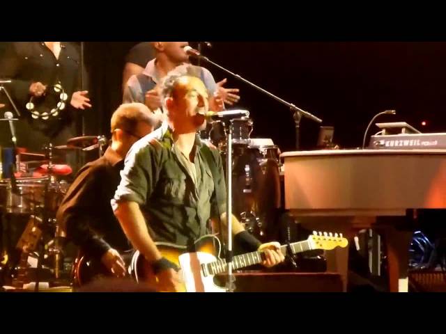 Bruce Springsteen - All Or Nothin At All - live in Houston 2014 class=