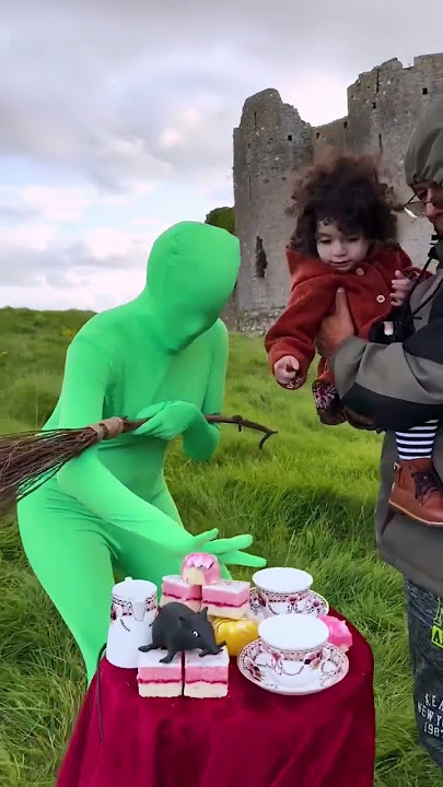 Download lagu Our First Time Using a Green Screen Suit!