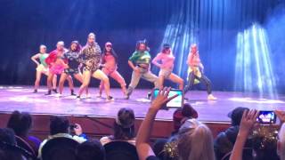 Request Dance Crew performing Sorry by Justin Bieber Resimi