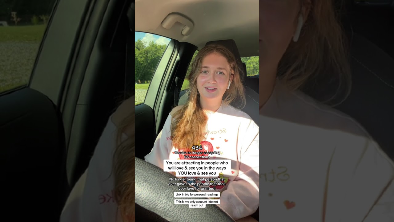 Ты притягиваешь людей, которые будут любить тебя и видеть в тебе то, что ты любишь и видишь в себ...