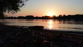 Kad se Sunce na počinak sprema_Smiraj dana na Dunavu