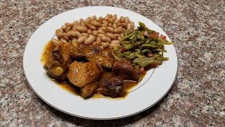 Costillas de puerco en salsa verde.