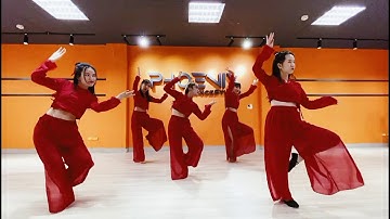 Hoa Rơi - OST Mỹ nhân tâm kế / Bạch Lão Sư biên đạo / Lớp CT3