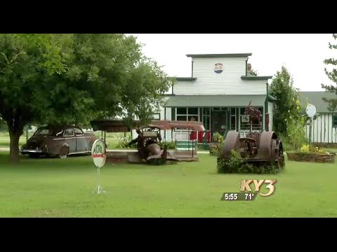 Saving a vanishing town along Route 66