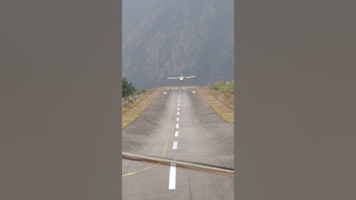 El aeropuerto más peligroso del mundo. Trek Everest #short #shorts #aeropuerto #nepal #luklaairport
