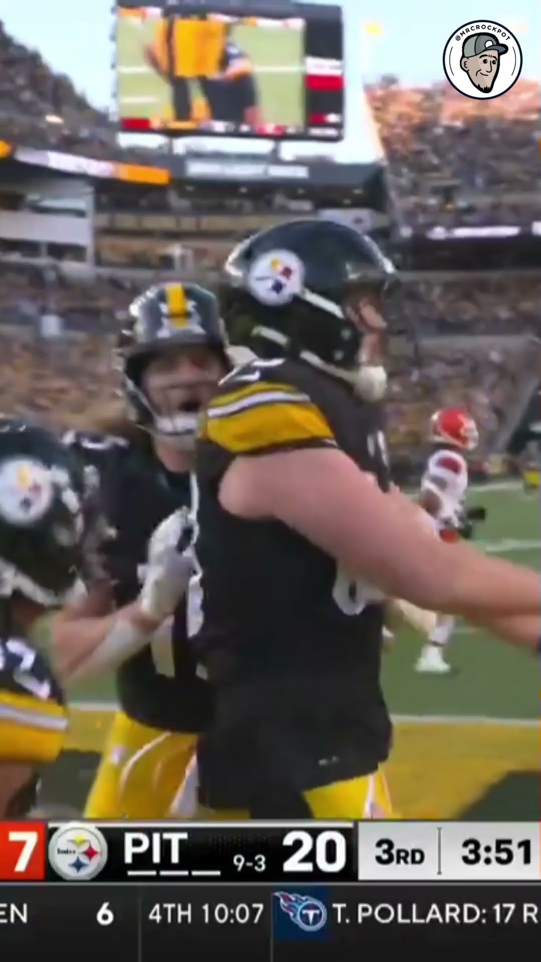 Russell Wilson vs Vic Fangio... ROUND 1 FIGHT! ?? Eagles vs Steelers Preview I Top Matchups to Watch