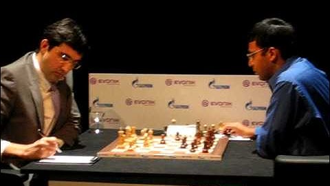 Kramnik castles his king in Game 5