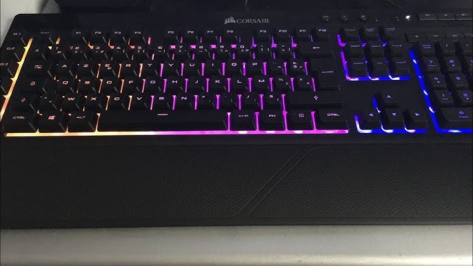 Déballage et présentation du clavier gaming Corsair K55 RGB PRO