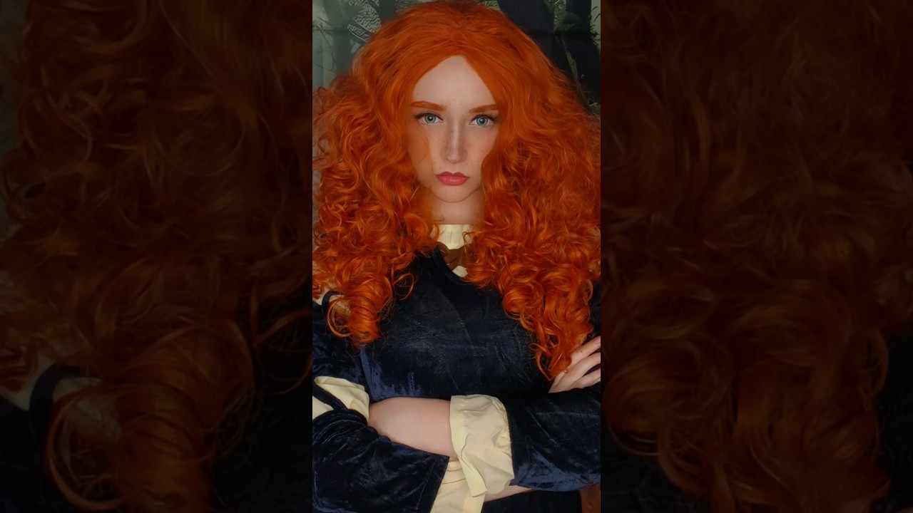 I gave my mommy a cake, she turned into a big bear | Merida #cosplay | Brave
