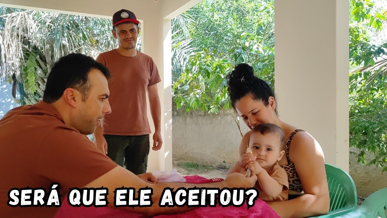 VISITA A NOSSOS COMPADRES E DEI COMIDA A NOSSO AFILHADO PELA PRIMEIRA VEZ