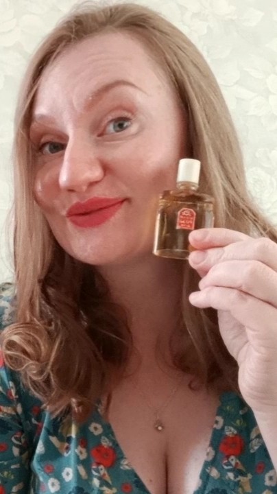 новая заря. красная роза #парфюмерия #духи #парфюм #ароматы #новаязаря ...