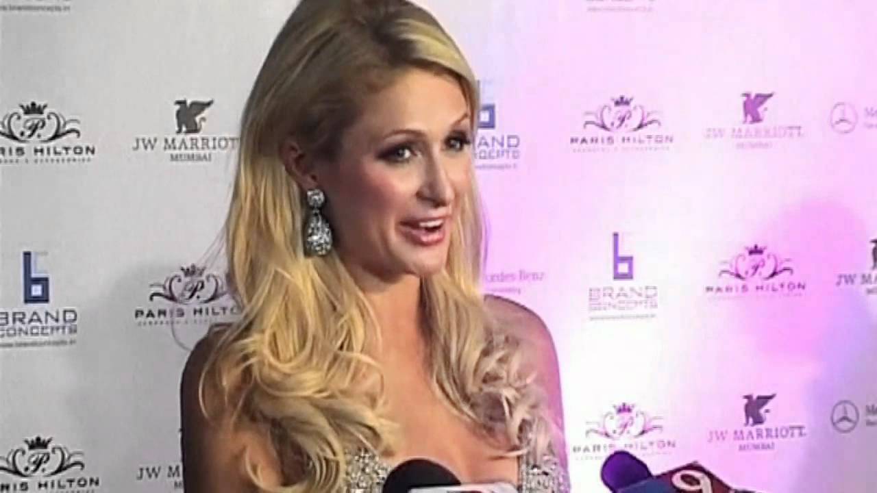 Paris Hilton wows India