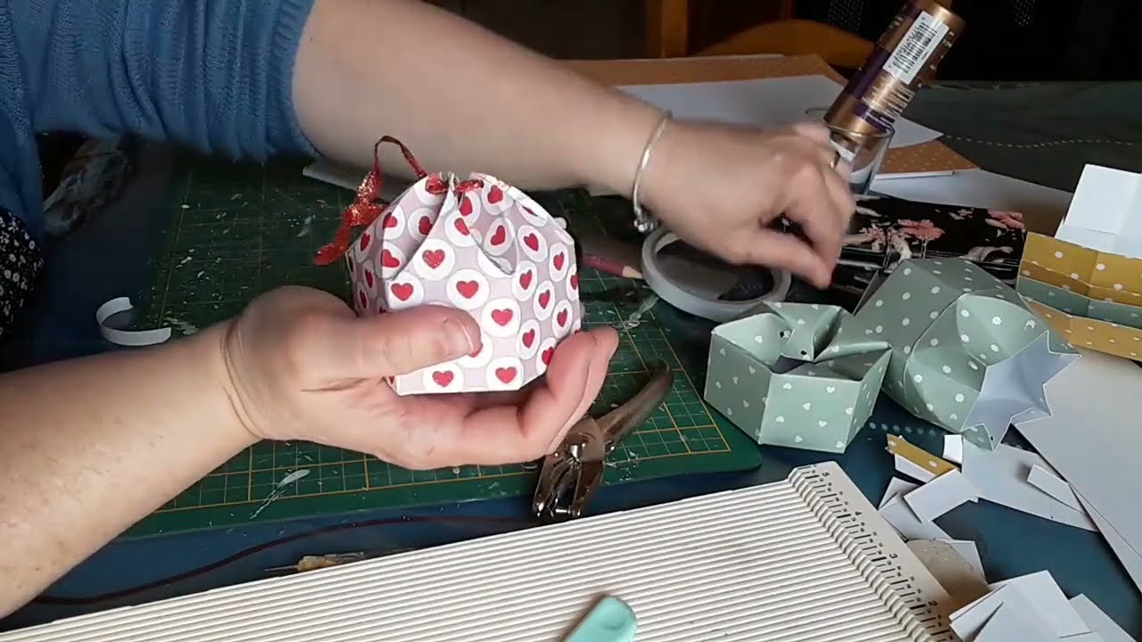 Mes boites pour Pâques ! facile à faire.