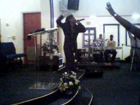 Prophetess Maxine Thomas in Tampa, Fl Revival Sund...