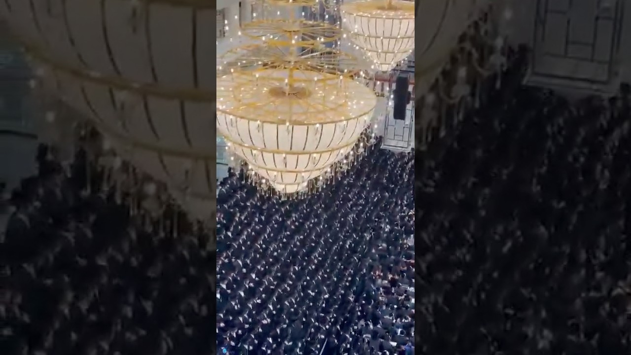 זאת חנוכה בויזני"ץ