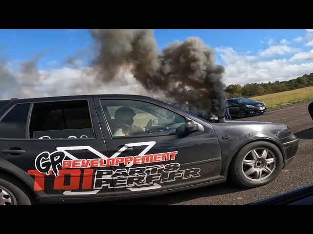 550 CH DANS UNE GOLF ? Je tente de le Run face a lui ! ( D/A 400m )