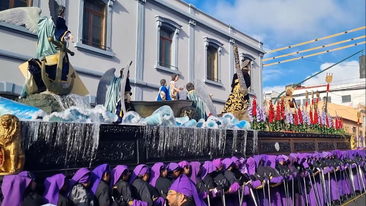 A los pies de Jesús de la Merced | Viernes Santo 2025 - YouTube
