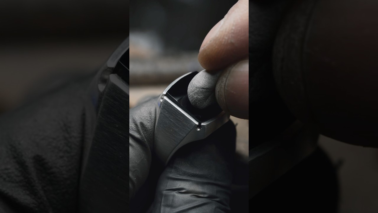 Satisfying fit 🌚 Onyx ring matte finished. 