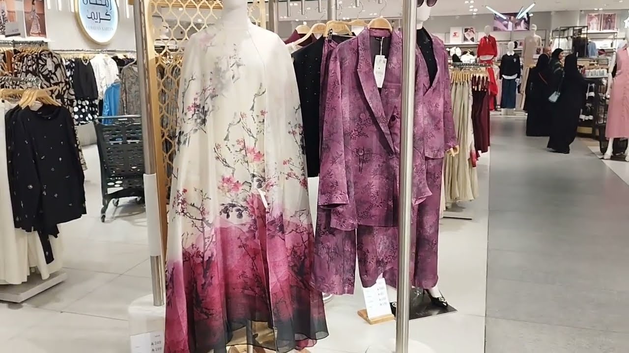 صورت لكم محل ملابس العيد 