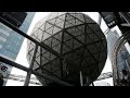 How the Times Square New Year’s Eve ball is created Tom Brennan of Waterford Crystal gives Rick Reichmuth a closer look.