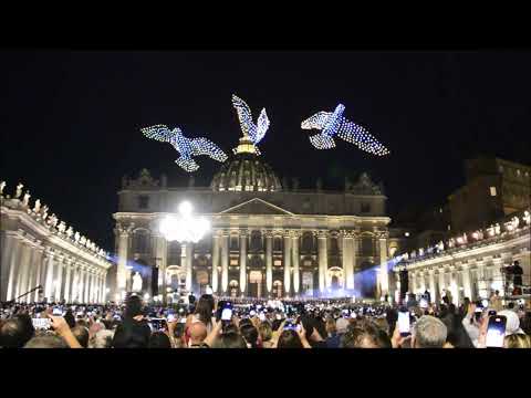 Concerto "GRACE FOR THE WORLD" - Piazza San Pietro - Roma - spettacolo droni.